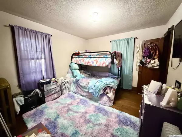 1420 S PENNSYLVANIA AVE, Mason City, IA 50401