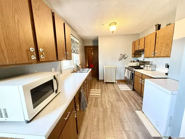 1420 S PENNSYLVANIA AVE, Mason City, IA 50401