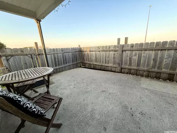 14742 Hickory Ave, Clear Lake, IA 50428