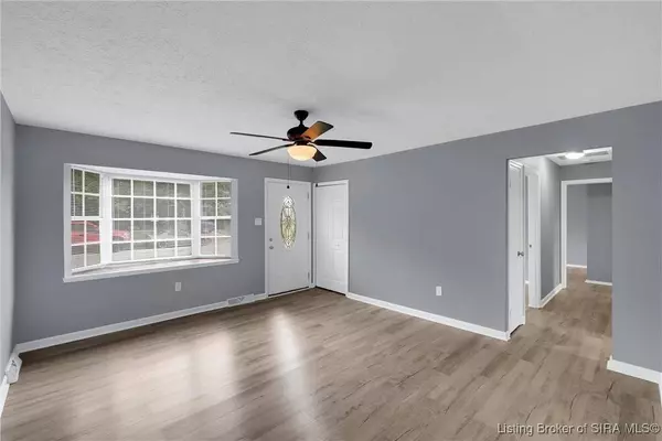 511 Mockingbird DR, Jeffersonville, IN 47130