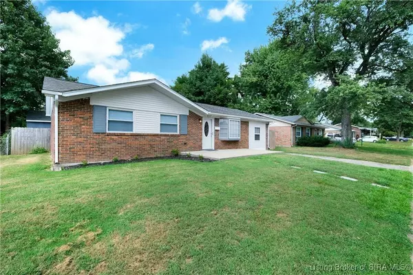 511 Mockingbird DR, Jeffersonville, IN 47130