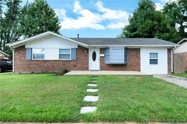 511 Mockingbird DR, Jeffersonville, IN 47130