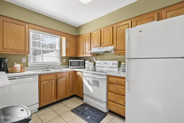 1214 Westlynne WAY, Louisville, KY 40222