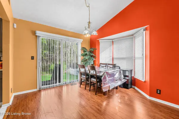 6617 Brook Bend WAY, Louisville, KY 40229