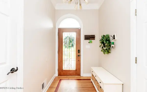 129 Running Creek Cir, Shepherdsville, KY 40165