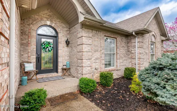 129 Running Creek Cir, Shepherdsville, KY 40165