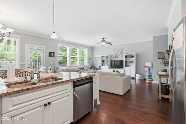 1001 Glenhaven DR, Evans, GA 30809