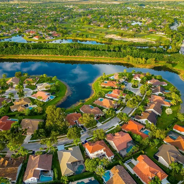 Tips for Selecting Your Real Estate Agent,The Zimmern Team At Levin Rinke Realty