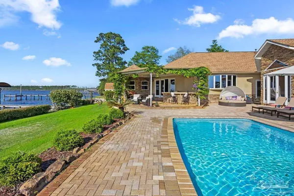 1047 San Sebastian Cir, Pensacola, FL 32506