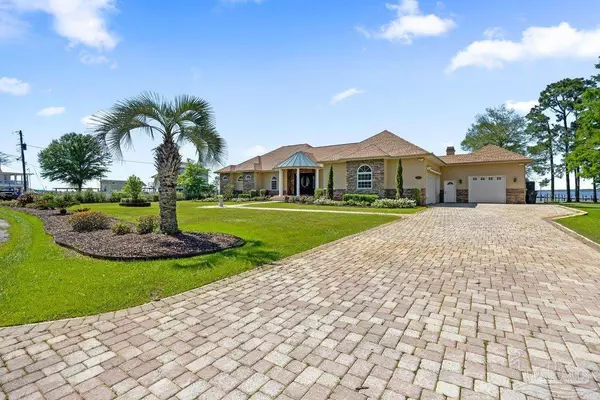 1047 San Sebastian Cir, Pensacola, FL 32506