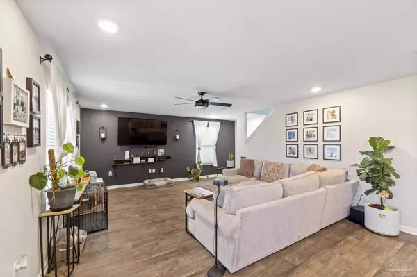 4678 Perception Cir, Milton, FL 32570