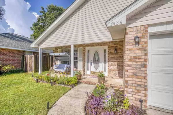 7956 Red Bean Dr, Pensacola, FL 32526