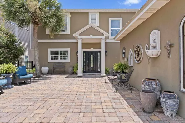 8209 Pompano St, Navarre, FL 32566