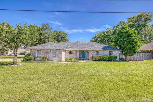 7274 Mossy Oak Dr, Navarre, FL 32566