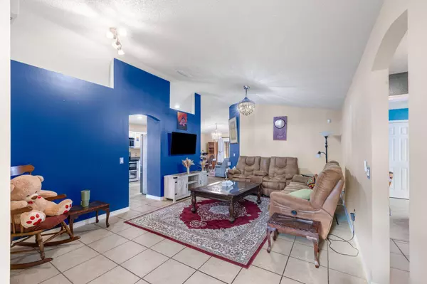 4907 Makenna Circle, Pace, FL 32571