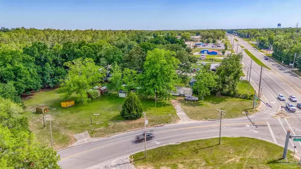 5901 Carroll Rd, Milton, FL 32583