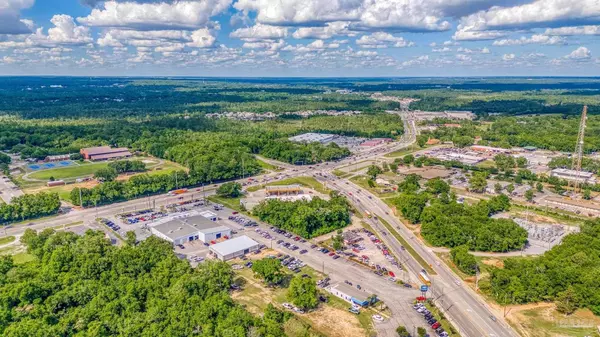 5901 Carroll Rd, Milton, FL 32583