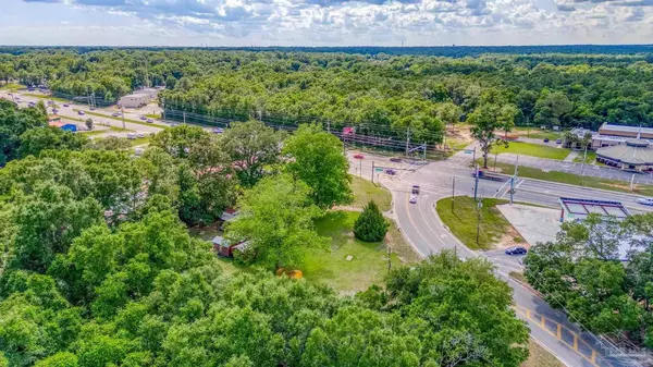 5901 Carroll Rd, Milton, FL 32583