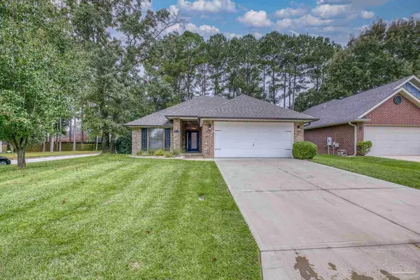 5921 Dunridge Dr, Pace, FL 32571