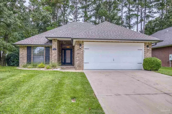 5921 Dunridge Dr, Pace, FL 32571