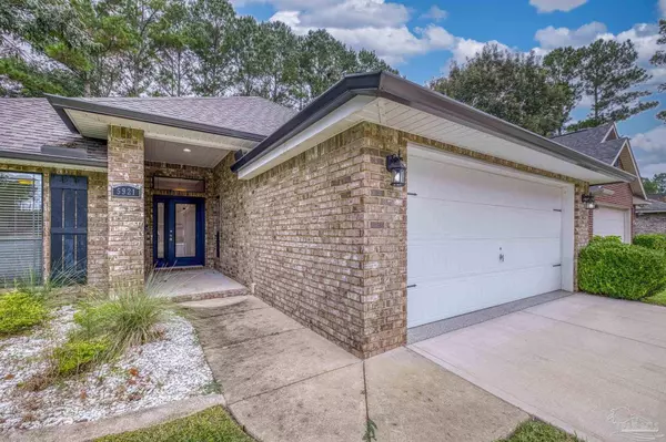 5921 Dunridge Dr, Pace, FL 32571