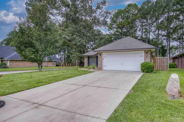 5921 Dunridge Dr, Pace, FL 32571