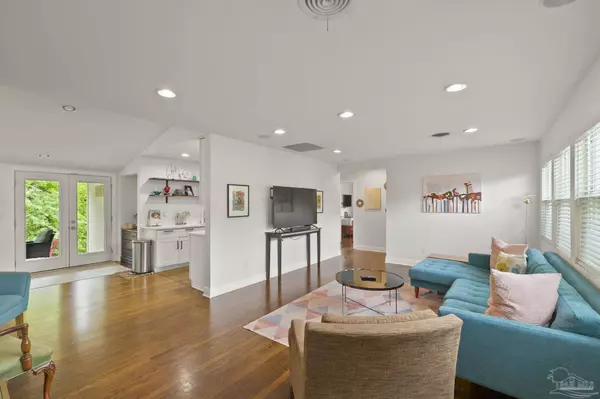 200 Clematis St, Pensacola, FL 32503