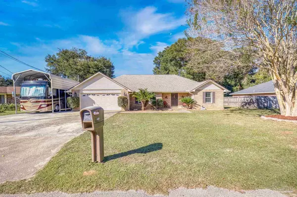 405 Twin Bay Dr, Pensacola, FL 32534