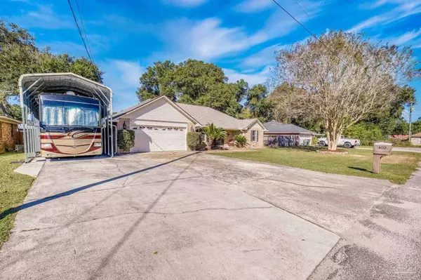 405 Twin Bay Dr, Pensacola, FL 32534