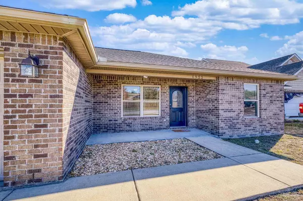 1922 Bright Water Dr, Gulf Breeze, FL 32563