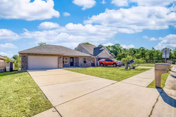 1922 Bright Water Dr, Gulf Breeze, FL 32563