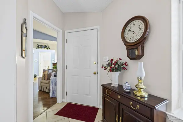 3515 Silvertree Ln, Pensacola, FL 32504