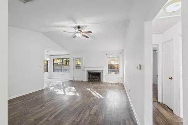 7449 Northpointe Blvd, Pensacola, FL 32514