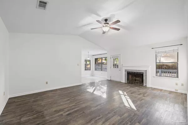 7449 Northpointe Blvd, Pensacola, FL 32514