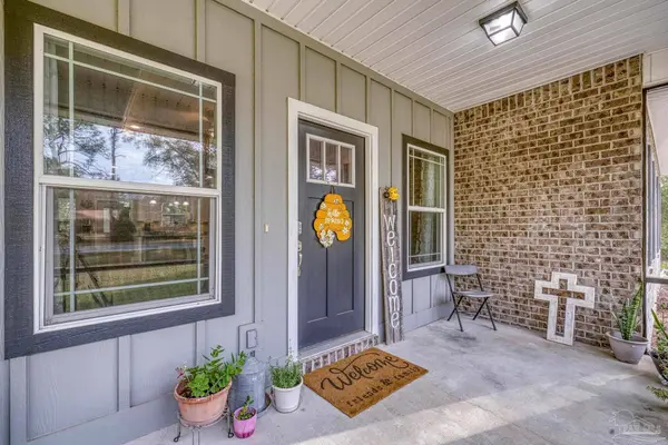 922 E Edney Ave, Crestview, FL 32539