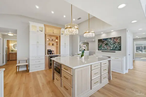 5556 Michael Dr, Milton, FL 32583