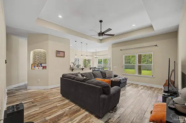 8135 Nevada St, Navarre, FL 32566