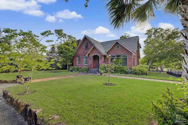 1517 N Spring St, Pensacola, FL 32501