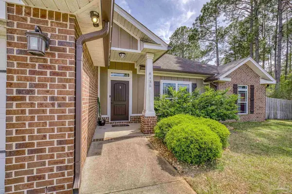 8135 Nevada St, Navarre, FL 32566