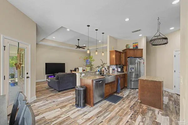 8135 Nevada St, Navarre, FL 32566