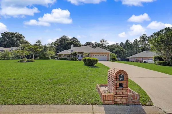 5775 Whispering Woods Dr, Pace, FL 32571
