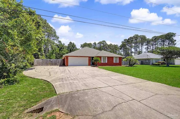 8680 Laredo St, Navarre, FL 32566