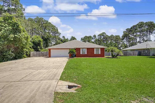 8680 Laredo St, Navarre, FL 32566