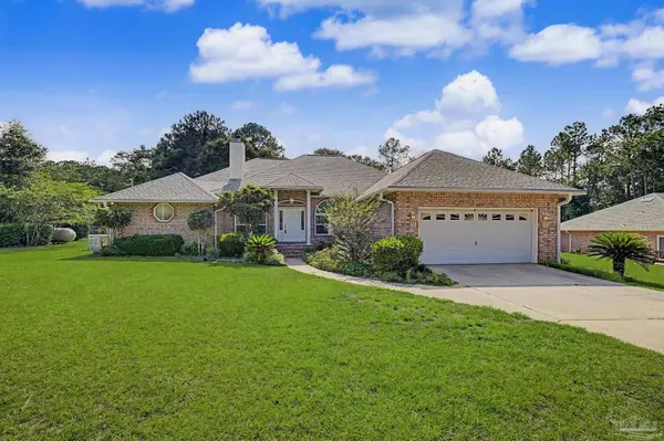 5775 Whispering Woods Dr, Pace, FL 32571