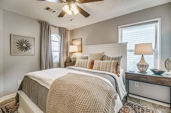 202 N Reus St, Pensacola, FL 32502