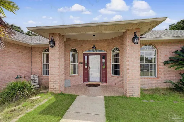 7145 Woodside Rd, Pensacola, FL 32526