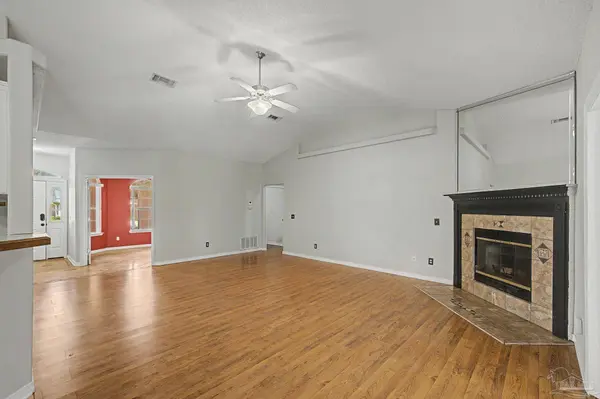 7145 Woodside Rd, Pensacola, FL 32526