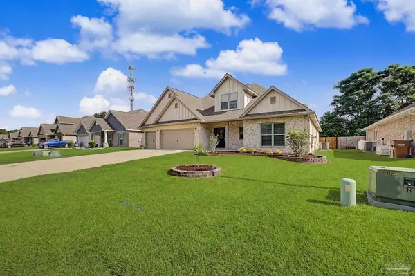 6193 Cherry Hill Cir, Pace, FL 32571