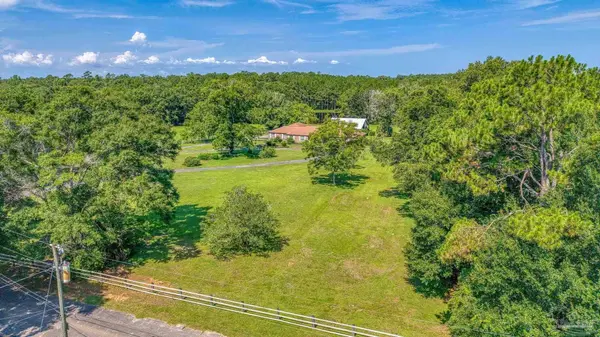 7621 Chellie Rd, Pensacola, FL 32526
