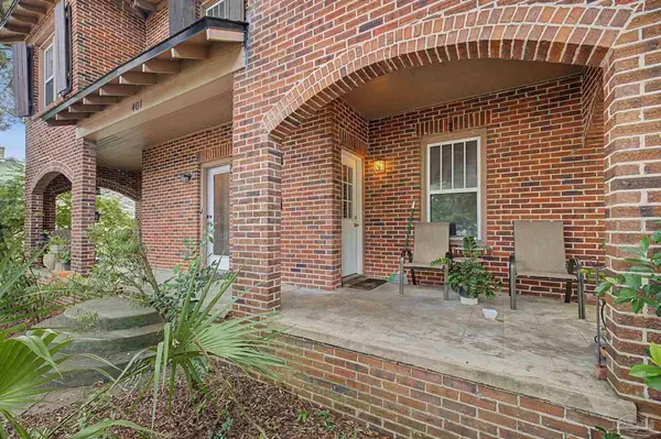 401 N Barcelona St, Pensacola, FL 32501